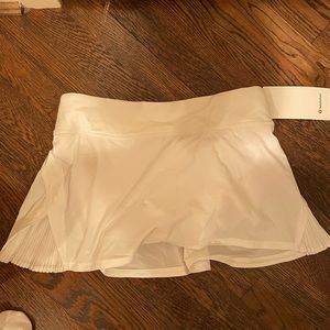 Play it off the Pleats Lululemon Skirt